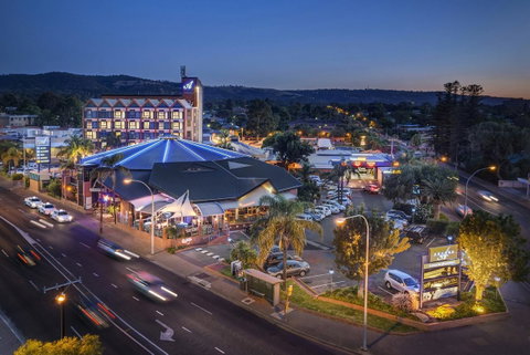 Arkaba Hotel - Schoolies Week Accommodation 0