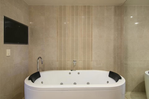 Arkaba Hotel - Schoolies Week Accommodation 38
