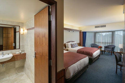 Arkaba Hotel - Schoolies Week Accommodation 2