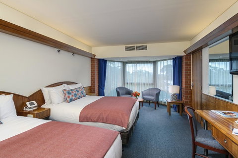 Arkaba Hotel - Schoolies Week Accommodation 1