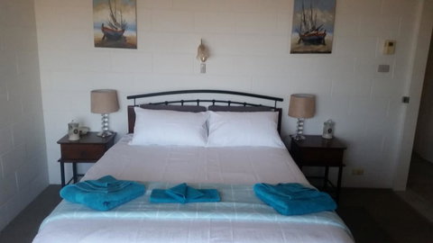 Wallaroo Sunset Home - Schoolies Week Accommodation 24