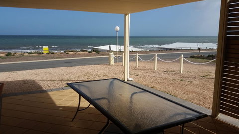 Wallaroo Sunset Home - Schoolies Week Accommodation 18