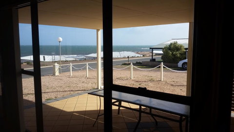 Wallaroo Sunset Home - Schoolies Week Accommodation 22