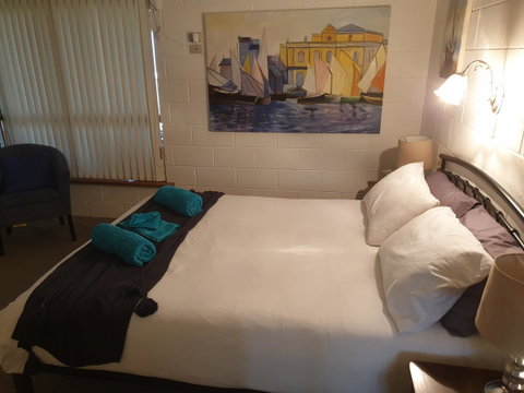Wallaroo Sunset Home - Schoolies Week Accommodation 9