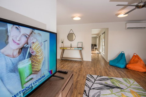 32 West B&B - Schoolies Week Accommodation 13