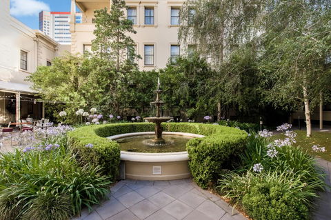 Adina Apartment Hotel Adelaide Treasury - Schoolies Week Accommodation 4