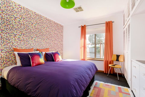Barossa Retro BnB - Schoolies Week Accommodation 9