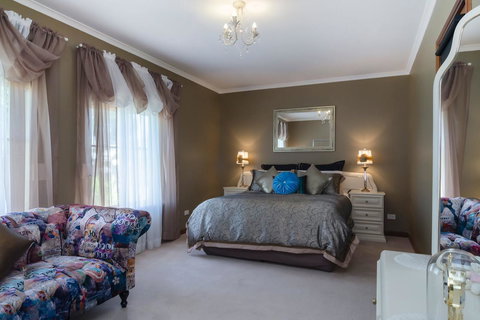 Barossa Retro BnB - Schoolies Week Accommodation 20