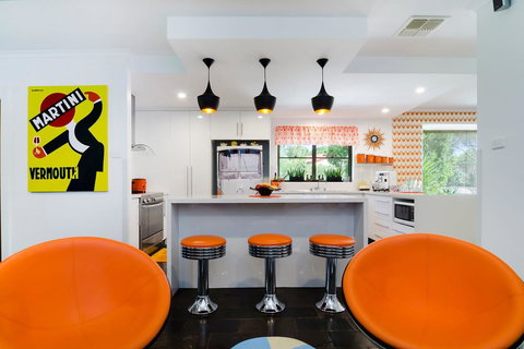 Barossa Retro BnB - Schoolies Week Accommodation 0