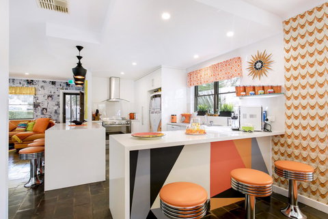 Barossa Retro BnB - Schoolies Week Accommodation 15