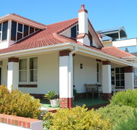 Brighton Beach House - Schoolies Week Accommodation