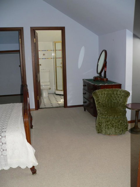 Brighton Beach House - Schoolies Week Accommodation 8