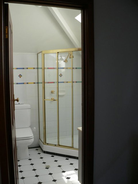 Brighton Beach House - Schoolies Week Accommodation 10