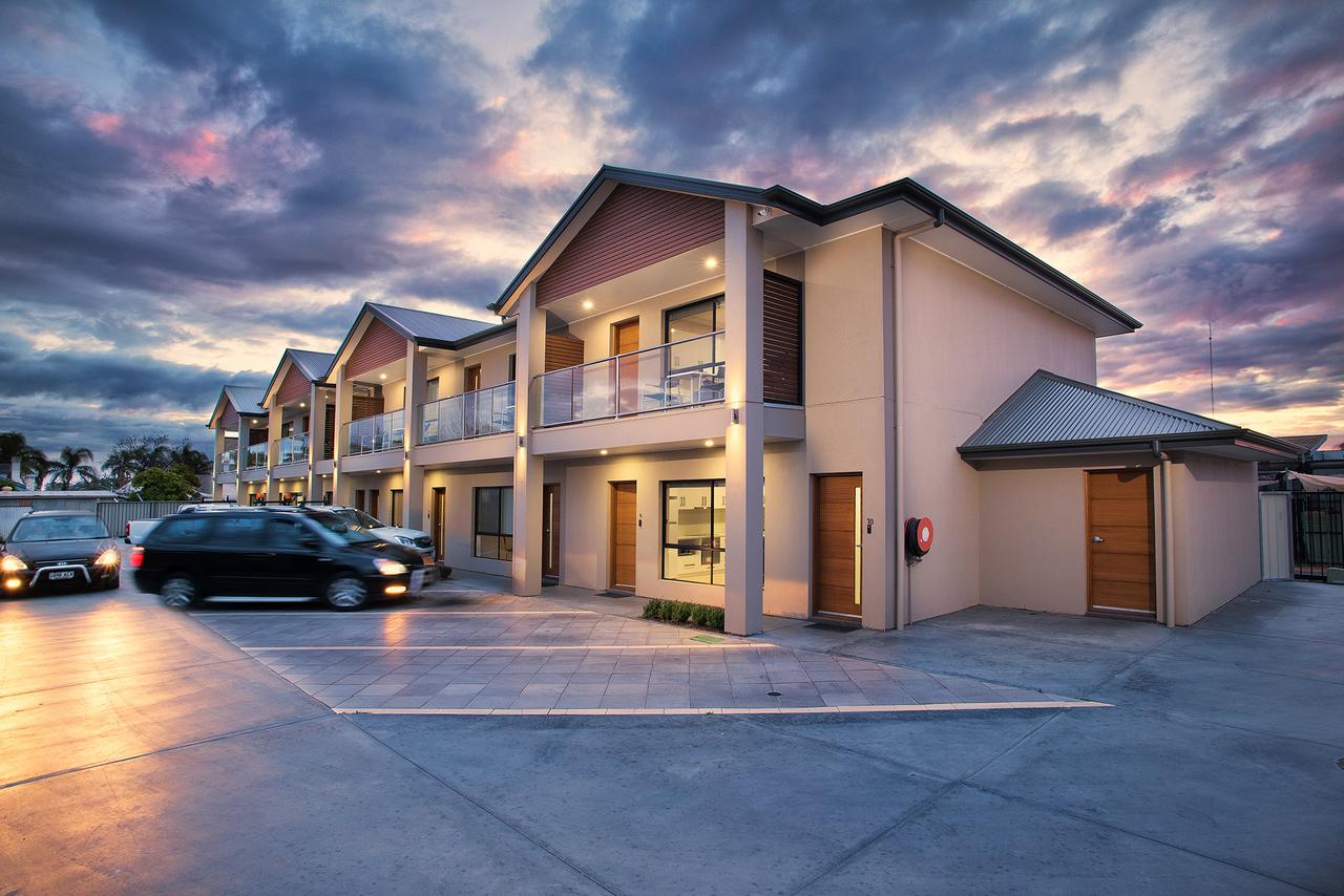 Schoolies Week Accommodation
