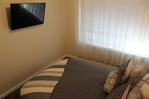 Christophers Villa - Schoolies Week Accommodation 17