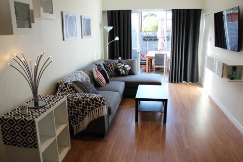 Christophers Villa - Schoolies Week Accommodation 26