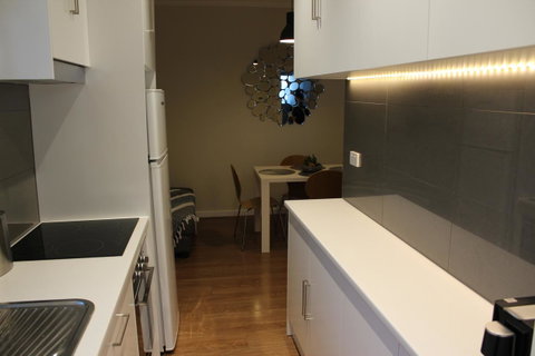 Christophers Villa - Schoolies Week Accommodation 32