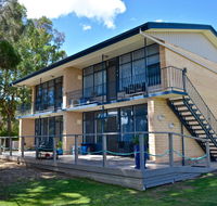 Longbeach Apartments - Schoolies Week Accommodation