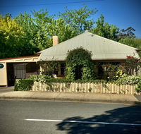 Oats Cottage - Schoolies Week Accommodation