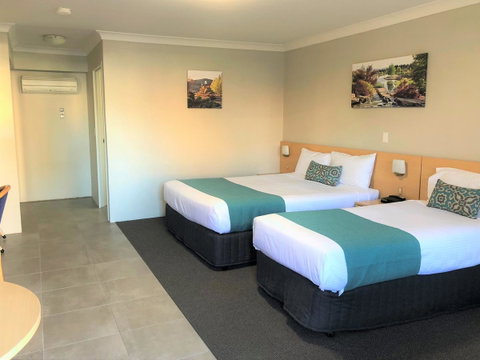 Bathurst Motor Inn - Schoolies Week Accommodation 19