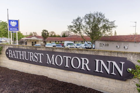 Bathurst Motor Inn - Schoolies Week Accommodation 13