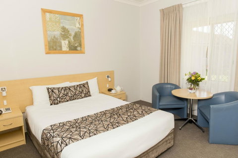 Bathurst Motor Inn - Schoolies Week Accommodation 3