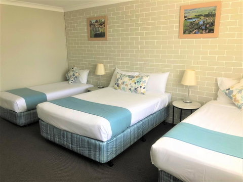 Bathurst Motor Inn - Schoolies Week Accommodation 14