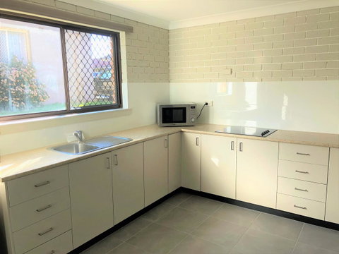 Bathurst Motor Inn - Schoolies Week Accommodation 16