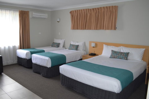 Bathurst Motor Inn - Schoolies Week Accommodation 8