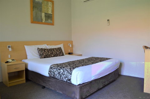 Bathurst Motor Inn - Schoolies Week Accommodation 25
