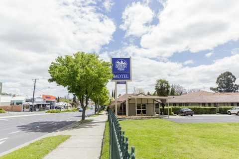 Bathurst Motor Inn - Schoolies Week Accommodation 22