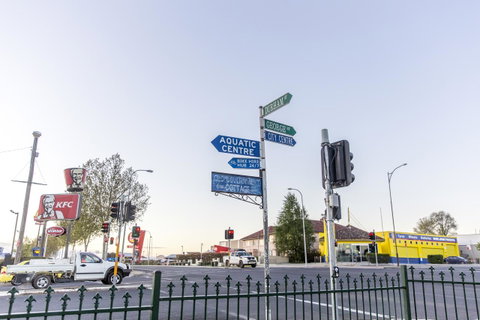 Bathurst Motor Inn - Schoolies Week Accommodation 36