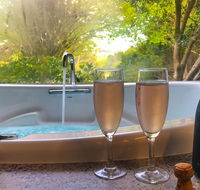 Adelaide Hills Retreats - Schoolies Week Accommodation