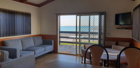 Wallaroo Beachfront Tourist Park - Schoolies Week Accommodation 5