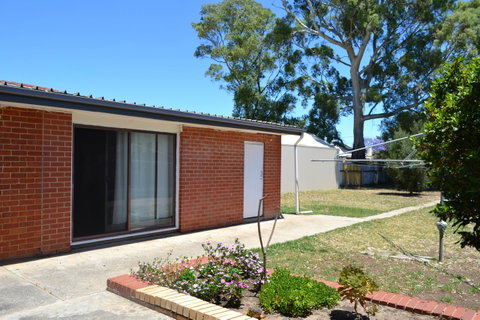 Prospect Holiday House - Schoolies Week Accommodation 7