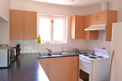 Prospect Holiday House - Schoolies Week Accommodation 5