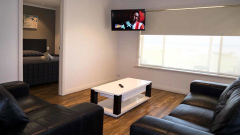 Wallaroo Holiday Park - Schoolies Week Accommodation 31
