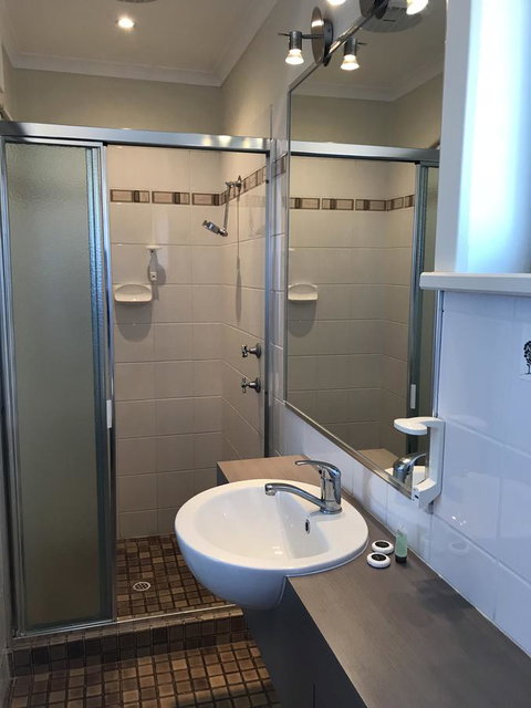 Robetown Motor Inn & Apartments - Schoolies Week Accommodation 14