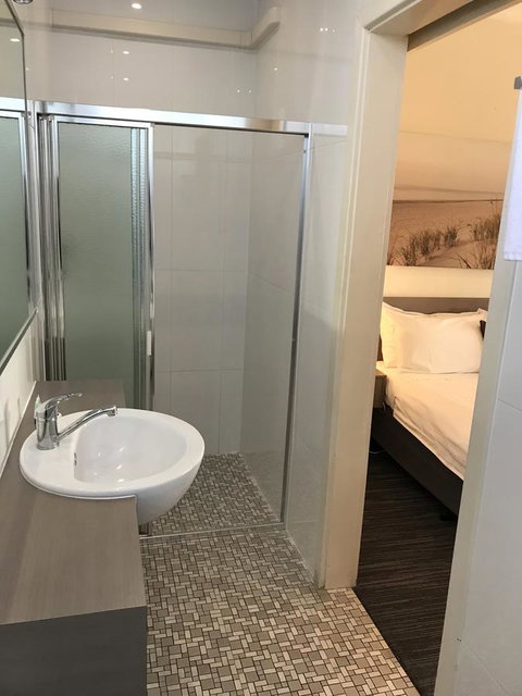 Robetown Motor Inn & Apartments - Schoolies Week Accommodation 23
