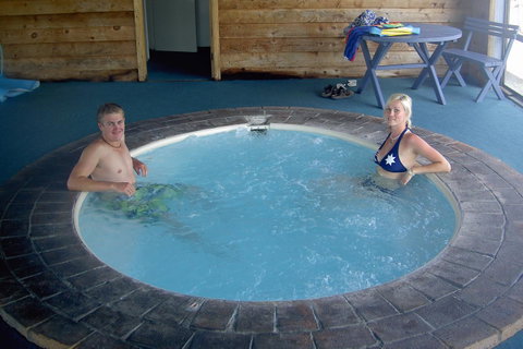 Robetown Motor Inn & Apartments - Schoolies Week Accommodation 5