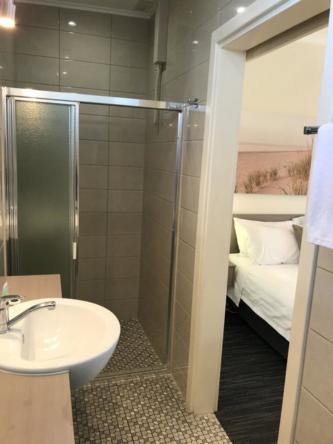 Robetown Motor Inn & Apartments - Schoolies Week Accommodation 34
