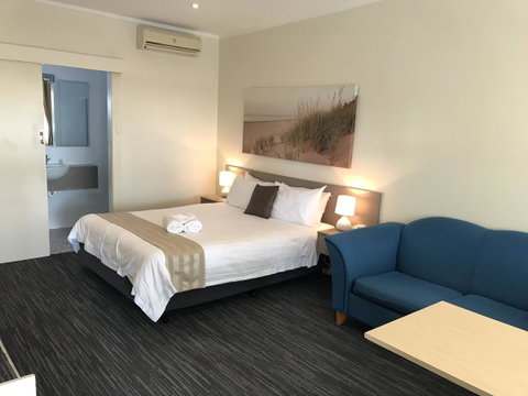 Robetown Motor Inn & Apartments - Schoolies Week Accommodation 24