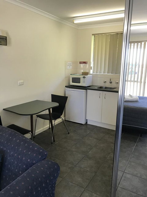 Robetown Motor Inn & Apartments - Schoolies Week Accommodation 42