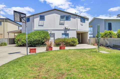 Sail Away - Schoolies Week Accommodation 14