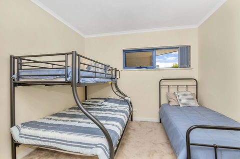 Sail Away - Schoolies Week Accommodation 10