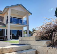 Bay Bliss - Schoolies Week Accommodation