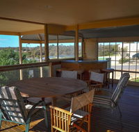Baywatch - Schoolies Week Accommodation