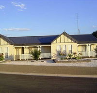 Moontana - Schoolies Week Accommodation