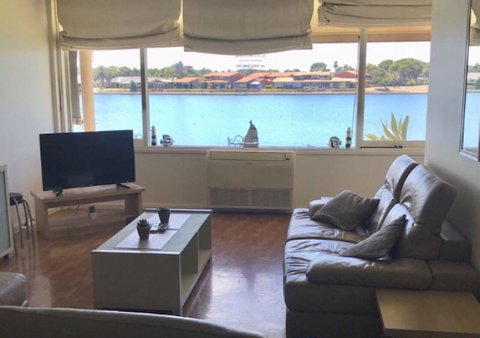 Lakeside - Schoolies Week Accommodation 0