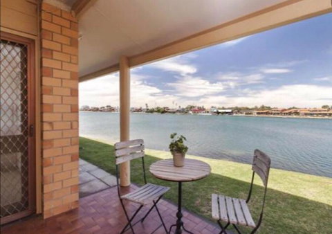 Lakeside - Schoolies Week Accommodation 1